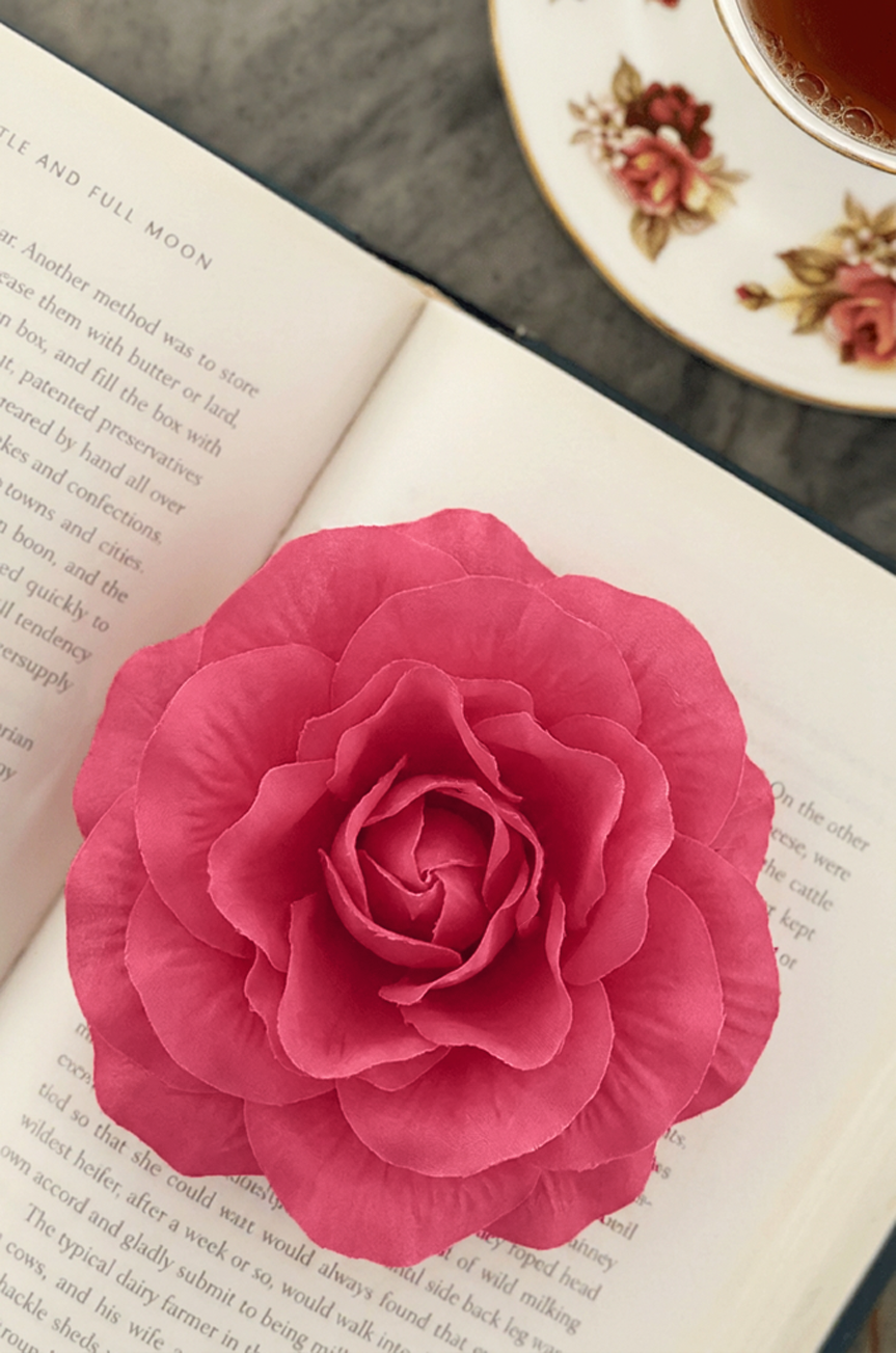 La Fleur Follies Brooch Hair Clip (Coral Pink)