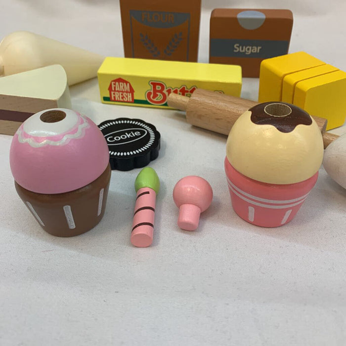Play Kitchen: Baked Confections