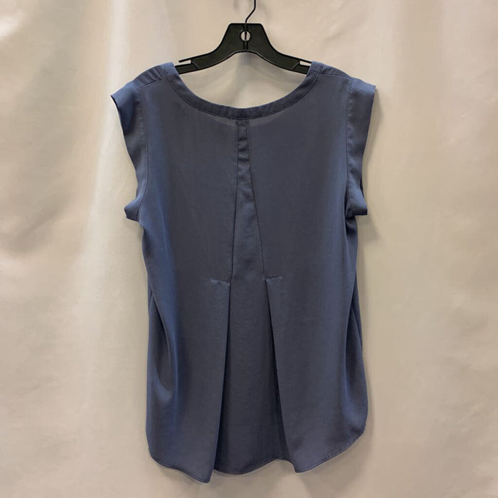 Shirt: Scoop Neck Tank Top