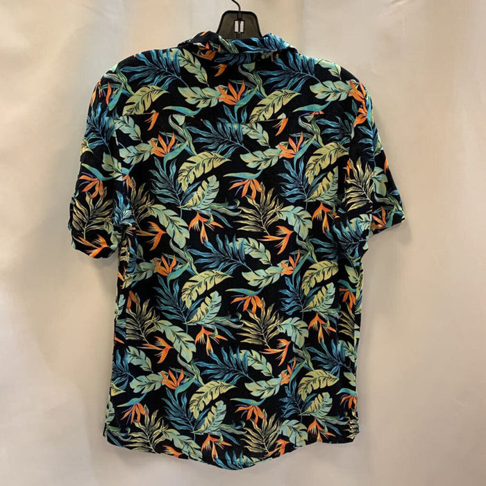 Shirt: Short Sleeve Tropical Leaves