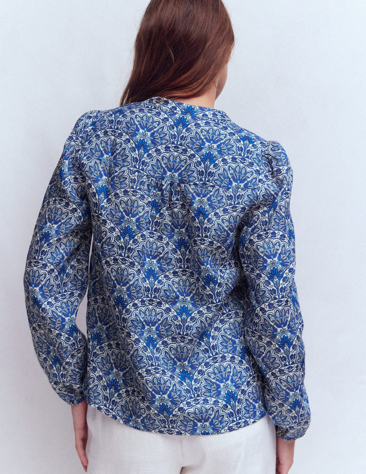 Linen Trim Insert Top-Blue, Elaborate Terrace