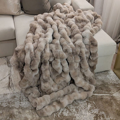 Geneva Bubble Effect Natural Two-toned Luxury Cosy Throw Textiles