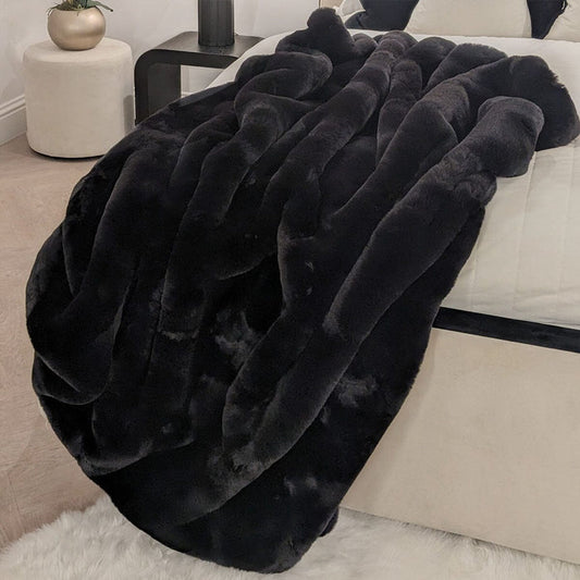 Lili Extra Thick Faux Fur Black Throw Textiles
