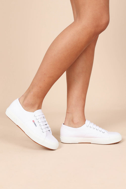2750 Cotu Classic - White