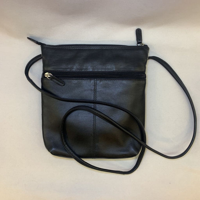 Purse: Leather Cross Weaved