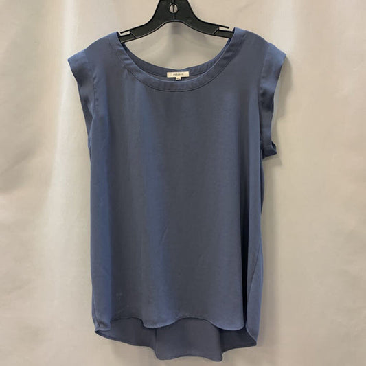 Shirt: Scoop Neck Tank Top